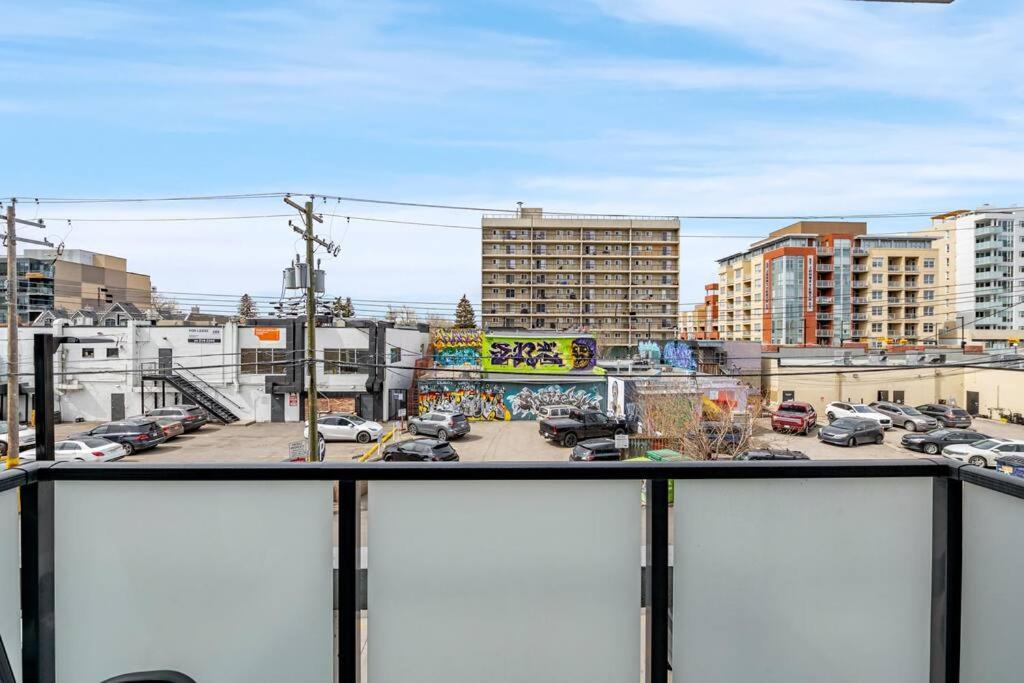 Chic 1Br Kensington Unit W/Parking Lejlighed YYC Eksteriør billede