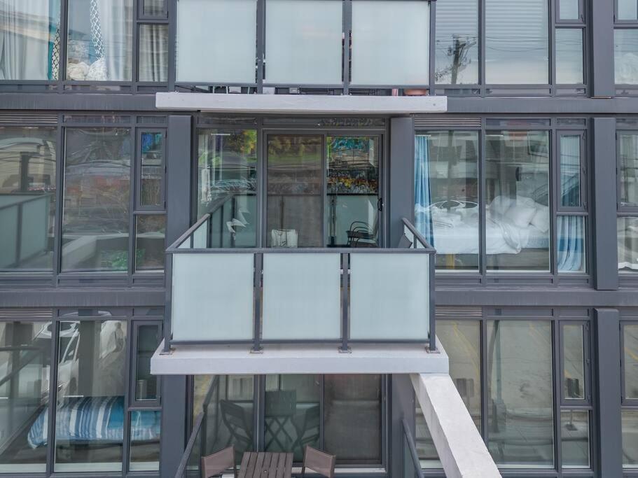 Chic 1Br Kensington Unit W/Parking Lejlighed YYC Eksteriør billede